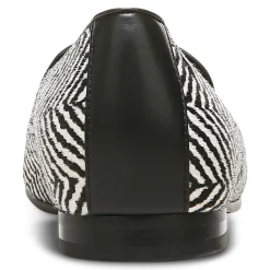 Store Vionic Willa Slip On Flat Black Crinkle|Black Suede|Black/White|Brown Cow Print